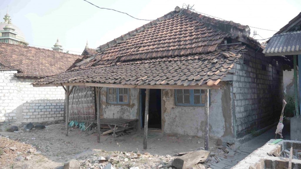Contoh rumah tidak layak huni